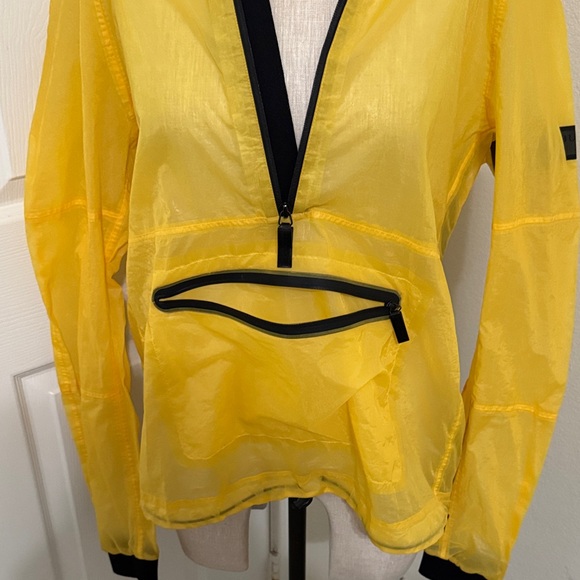 Burberry Sport Yellow Jacket with Black Trim - Picture 7 of 10